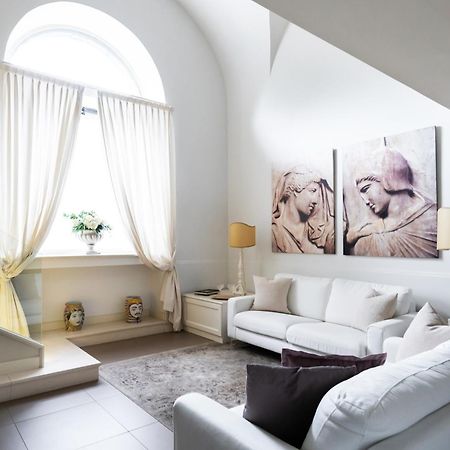 B Sicilian Charming Stay - Luxury Loft カターニア エクステリア 写真